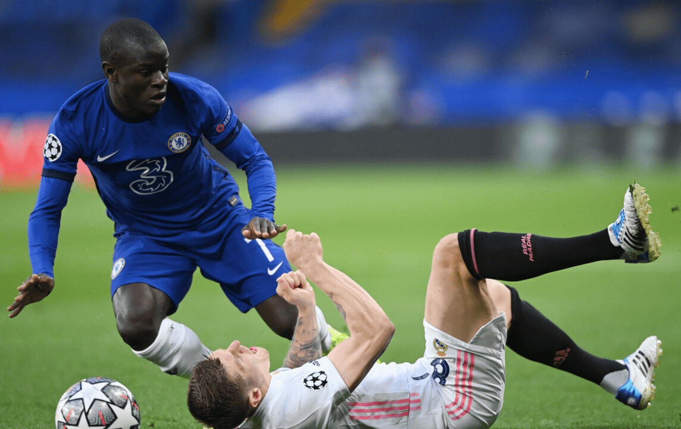 开云体育-FPX带队取胜！，C罗重要时刻比赛规则变更引发球迷热议-开云体育