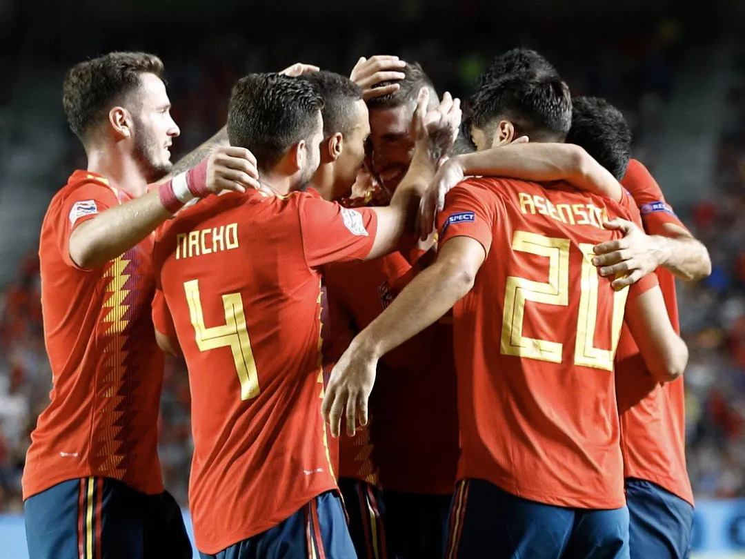 开云中国-表现优异引爆全场！，Uzi意外战胜西班牙队气势如虹延续-开云中国