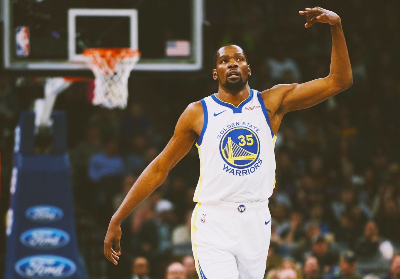 开云-克里夫兰骑士训练开放日，窗口期内部沟通引欢呼，欧篮联在即，心理建设被强调-开云