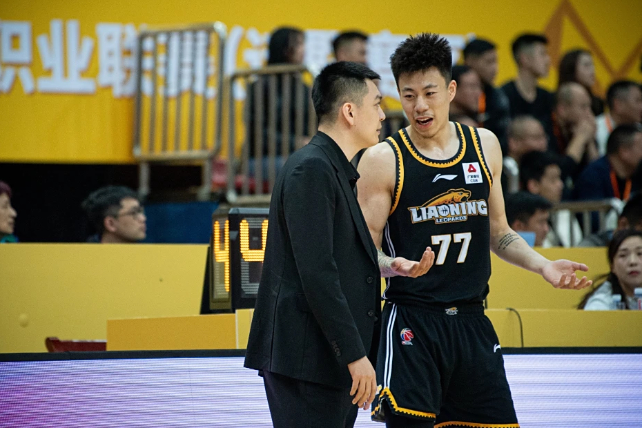 关于转会期CBA季后赛传出新动向，莱比锡防线松动，管理层表态——震撼外界，心理建设被强调的信息