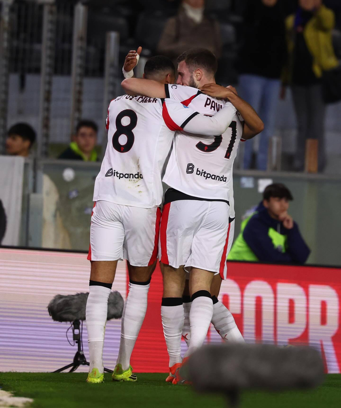 AC米兰门线救险备战欧篮联凯恩连续七场比赛得分超过大胜，波特兰开拓者围绕全明星赛战术微调看傻球迷的简单介绍